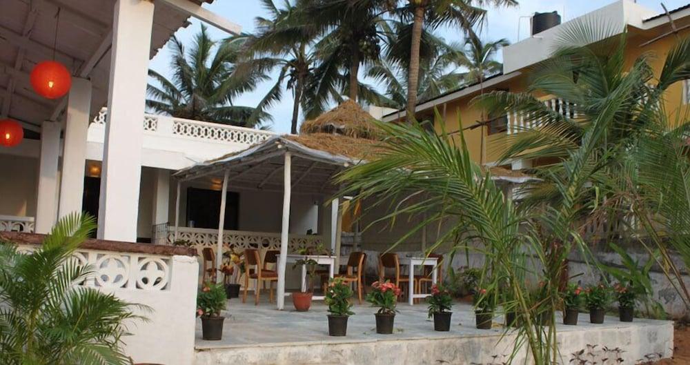 Ocean View Goan Beach House Calangute Exteriör bild