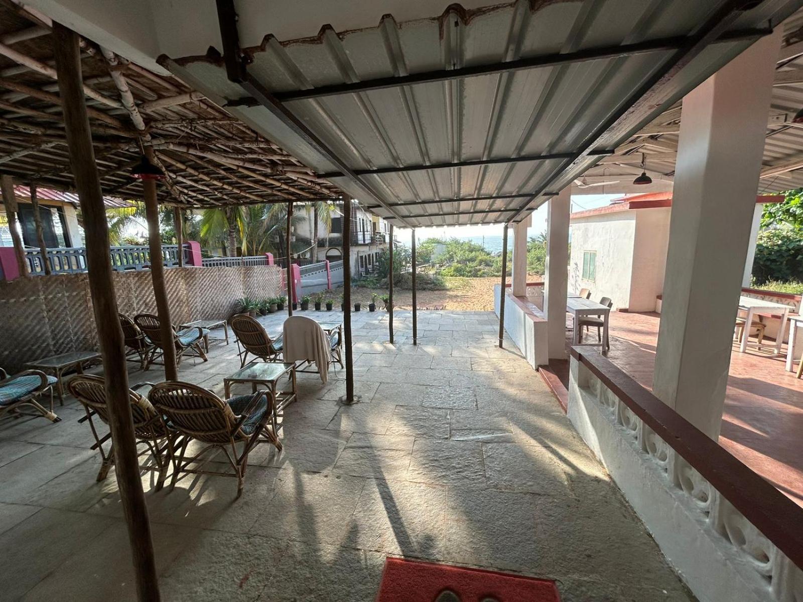 Ocean View Goan Beach House Calangute Exteriör bild
