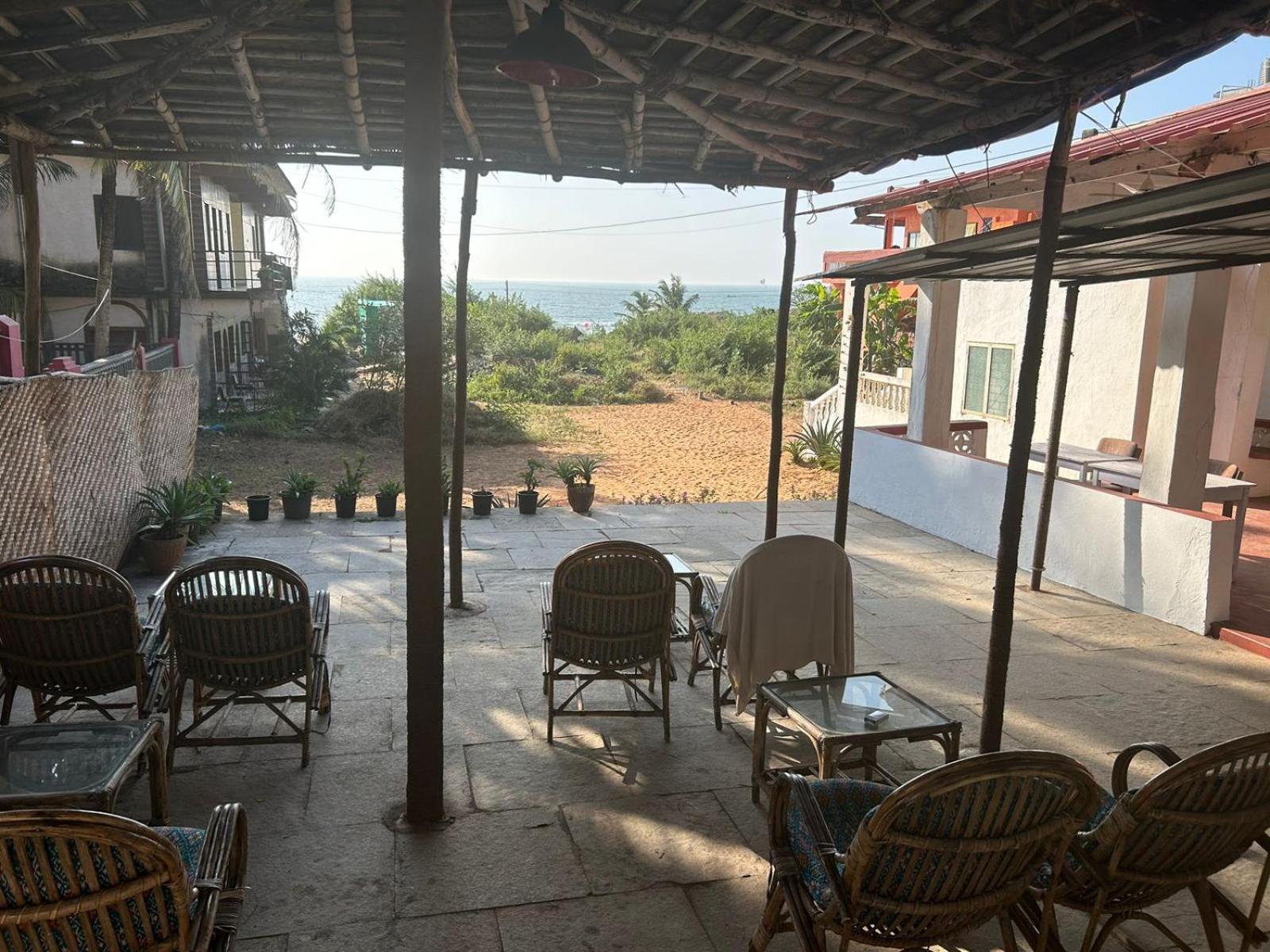 Ocean View Goan Beach House Calangute Exteriör bild