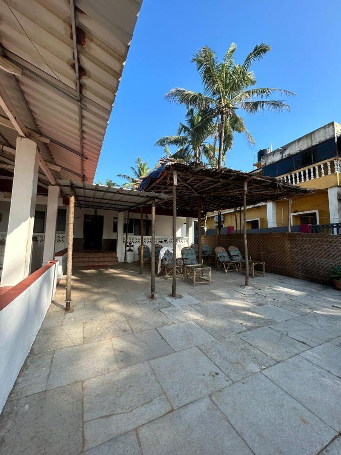 Ocean View Goan Beach House Calangute Exteriör bild